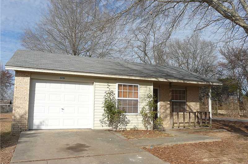 1st image of 3919 Hollis Dr