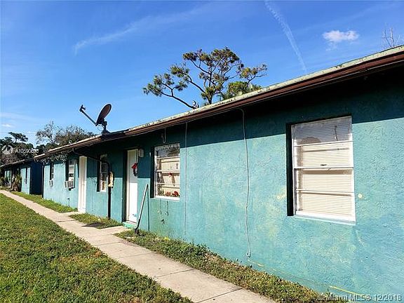 3rd image of 2143 Laura Ln