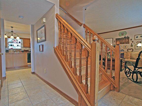 3rd image of 5028 Edgeley Dr