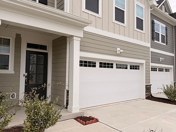2nd image of 1849 Sweet Gardenia Way