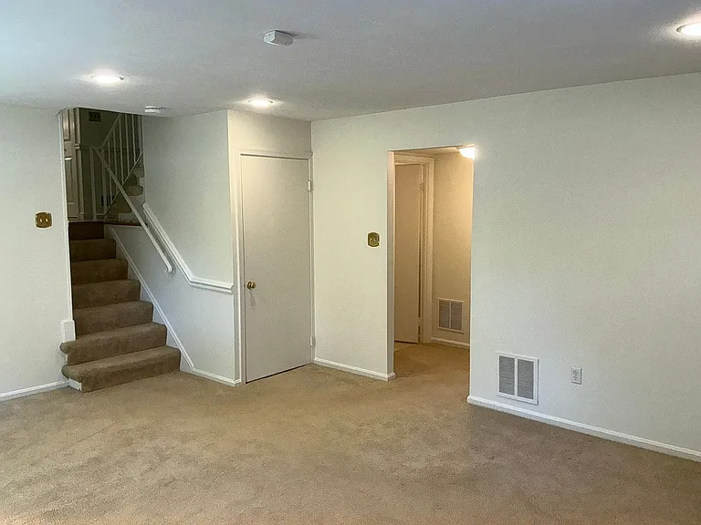 4701 Red Fox Dr — Photo 29