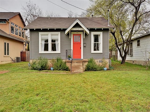 Darling updated cottage located in the heart of the Zilker neighborhood!