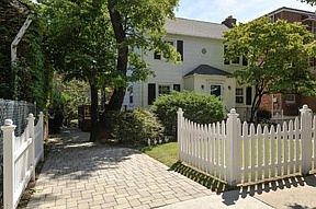 2nd image of 1316 Waring Ave