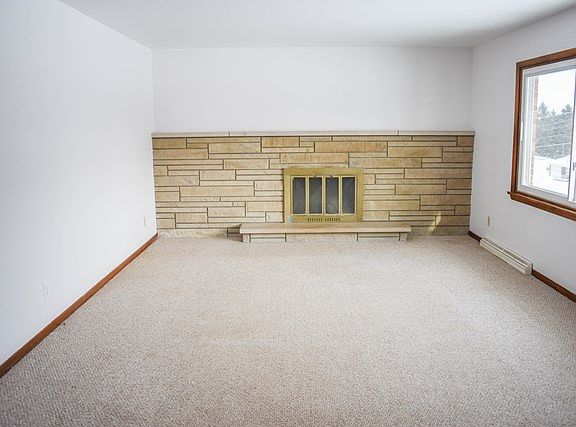 4th image of 2240 Haywood Dr