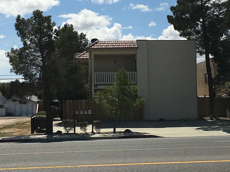 601 E Ridgecrest Blvd #D — Photo 2