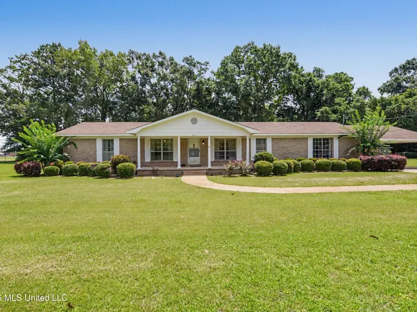 203 Church St, Lucedale, MS 39452