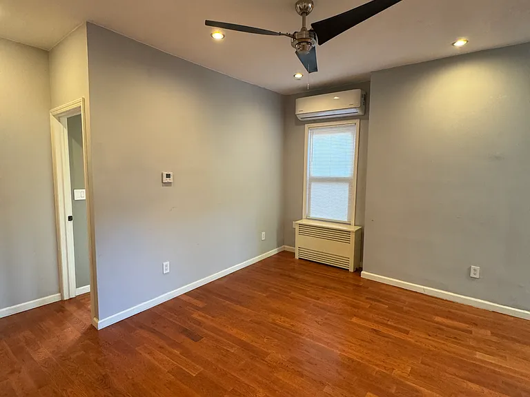 307 Henry St #2 — Photo 4