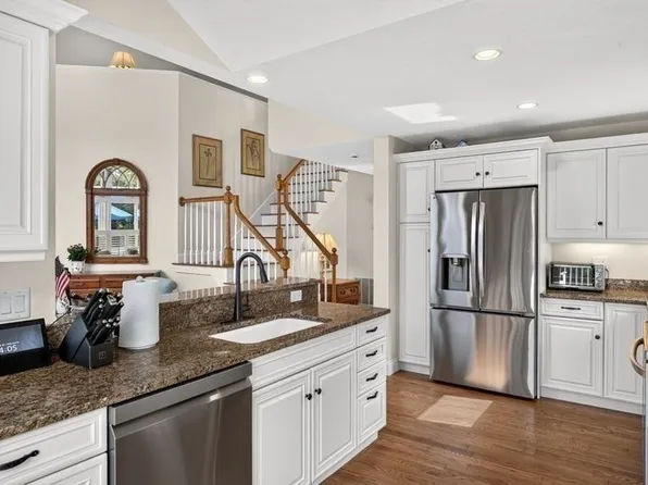 5 Alice Mullens Way Unit 5, Plymouth, MA 02360