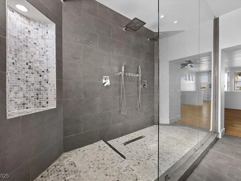 6332 Peggotty Ave — Photo 35