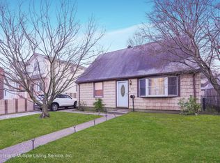 570 Watchogue Rd, Staten Island, NY 10314