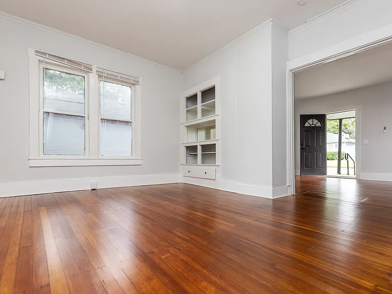 1025 W Walker St — Photo 29