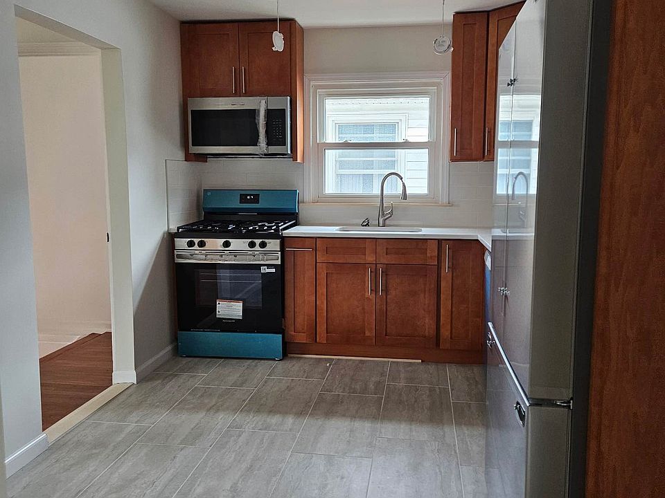 1st image of 146-26 26th Ave #1