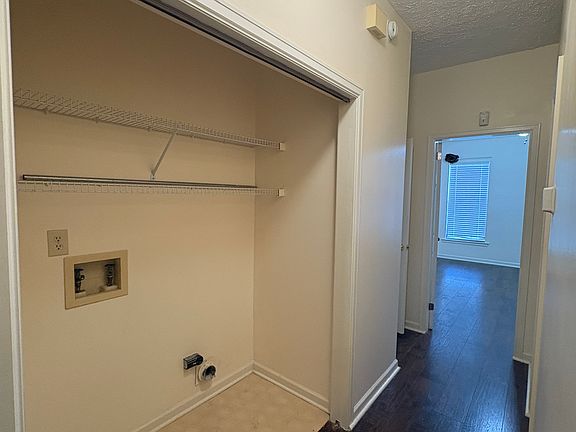 5th image of 2041 Station Ct