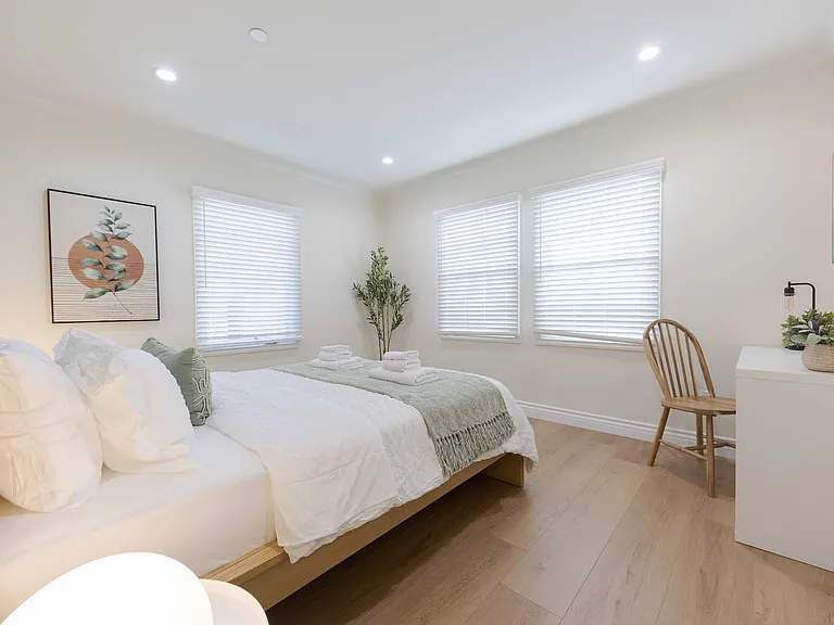2043 Alpha St — Photo 8