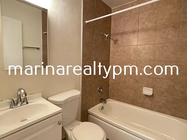 240 Holly St #1-14 — Photo 9