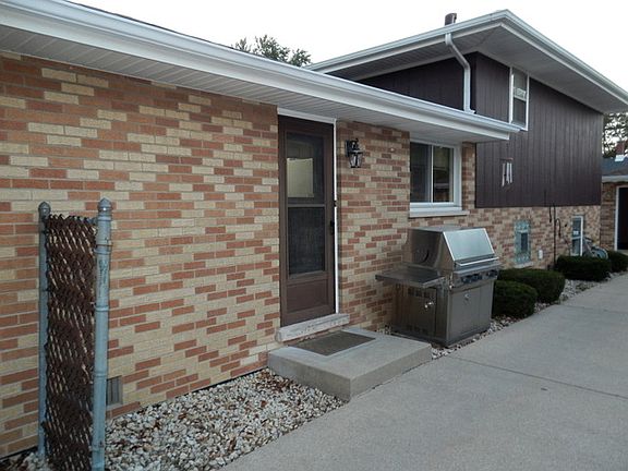 4th image of 6232 W 94th St