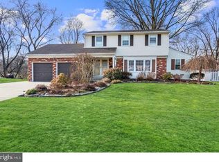 111 Erlington Dr, Cinnaminson, NJ 08077