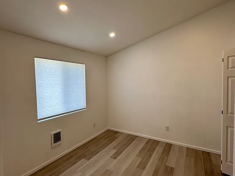 7943 SW 17th Ave #1 — Photo 7