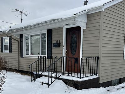 107 Cole Rd, East Syracuse, NY, 13057