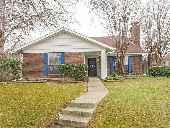 3rd image of 1000 Bellflower Ct