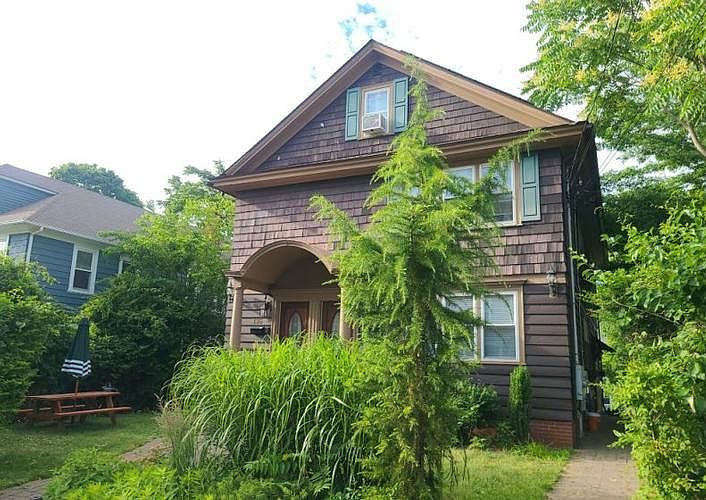 2nd image of 136 Lancaster St #1