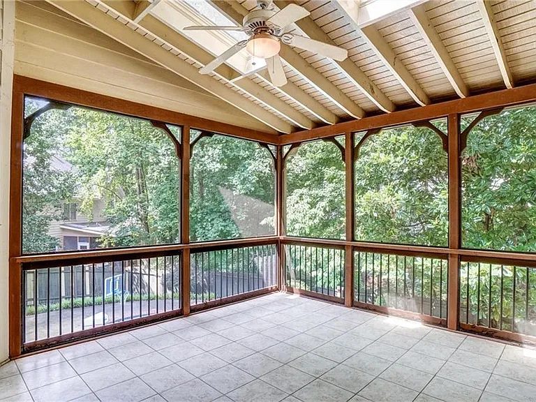510 Jacaranda Ct — Photo 21