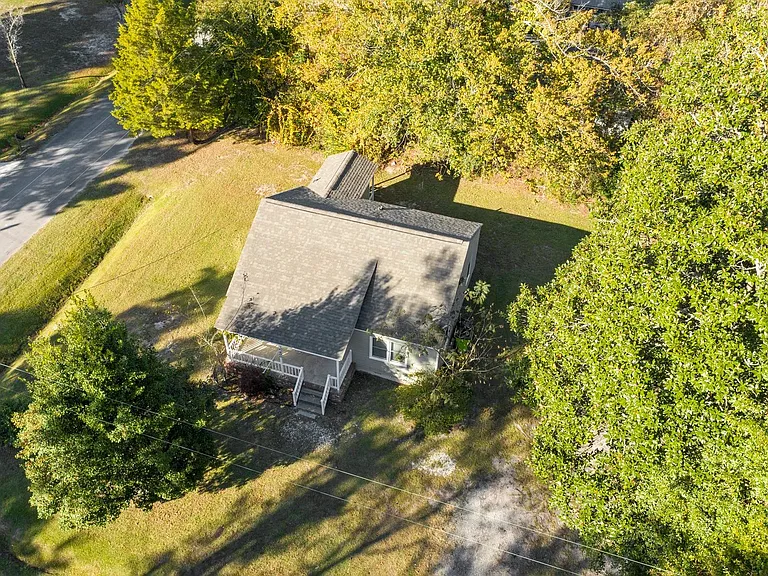 400 Sandy Point Rd — Photo 14