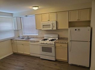 1030 E Division St APT D, Lombard, IL 60148