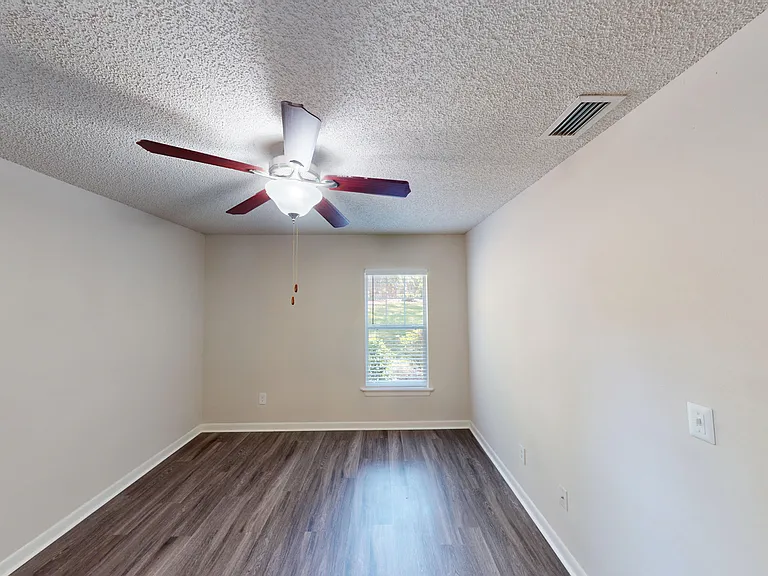 Altamira Place Apartment Homes — Photo 106
