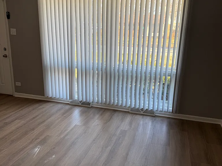 16302 Plymouth Dr — Photo 8