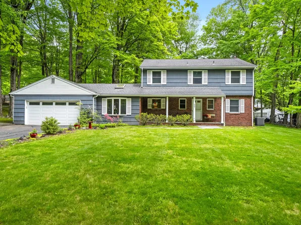 581 N Greenbush Road N, Blauvelt, NY 10913