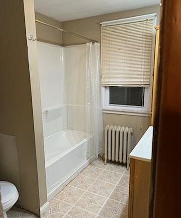 5th image of 726 W Milton St