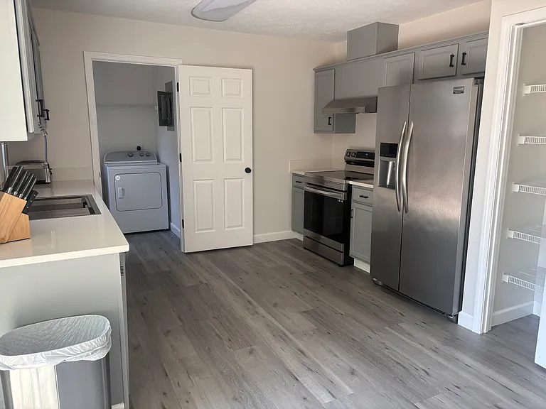 100 Hamlet Rd — Photo 23