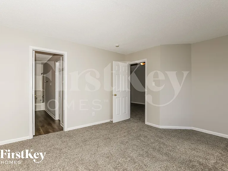 1180 Crescent Dr — Photo 9