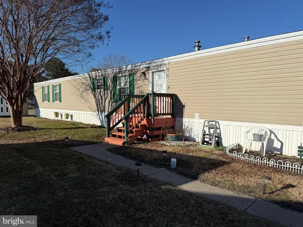 44 Hitch Pond Cir, Seaford, DE 19973