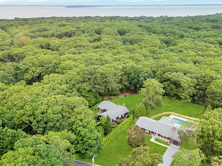 81 Roses Grove Rd — Photo 24