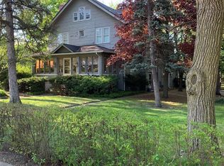 11 Poplar Park Blvd, Pleasant Ridge, MI 48069