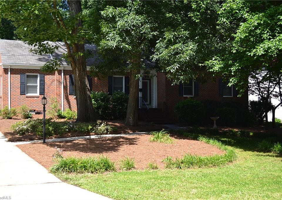 1st image of 3008 Edgewater Dr