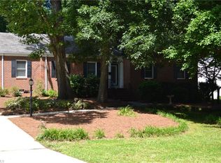 3008 Edgewater Dr, Greensboro, NC 27403