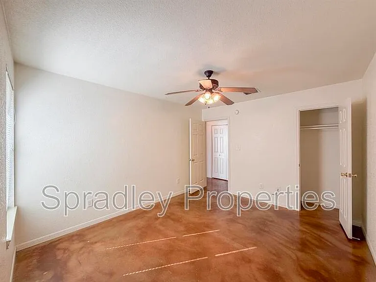 5700A Luxor Dr — Photo 10