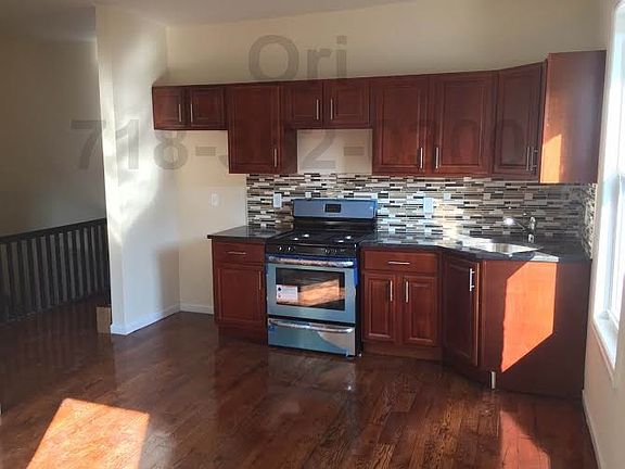 3rd image of 711 Taylor Ave
