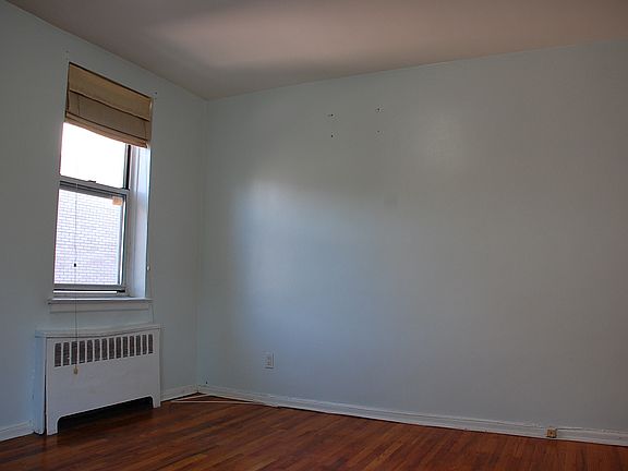 3rd image of 84-35 Lander St APT 2D