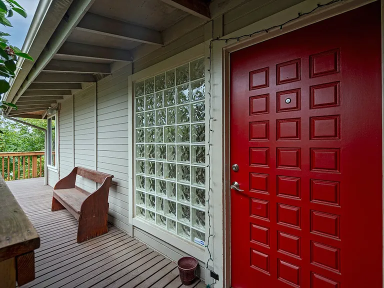 5008 Puget Blvd SW — Photo 2