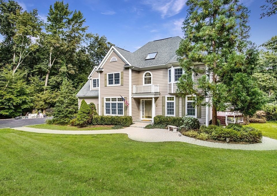 1st image of 33 Brundige Dr