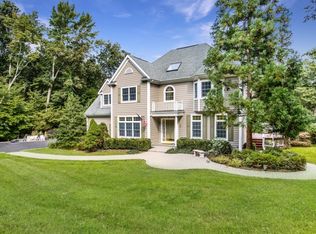 33 Brundige Dr, Goldens Bridge, NY 10526