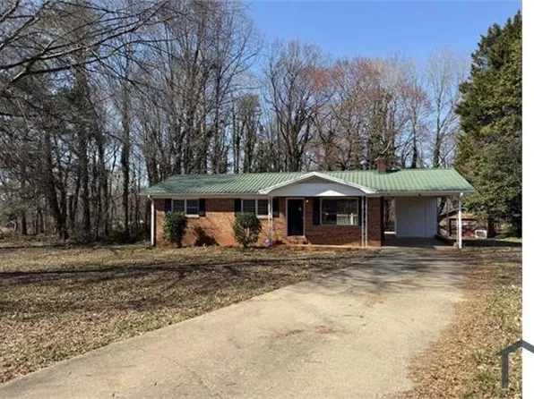 111 Dove Cir, Statesville, NC 28625