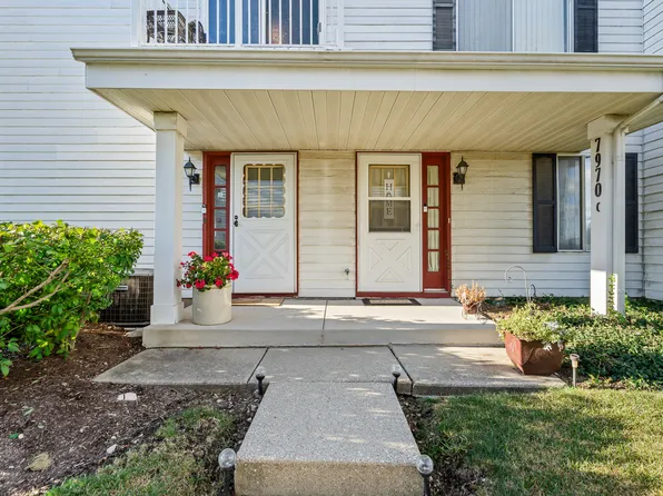 7970 Knottingham Cir APT D, Darien, IL 60561