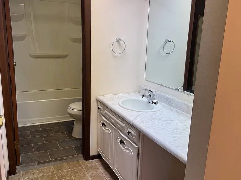 225 E Orvis St #4 — Photo 7