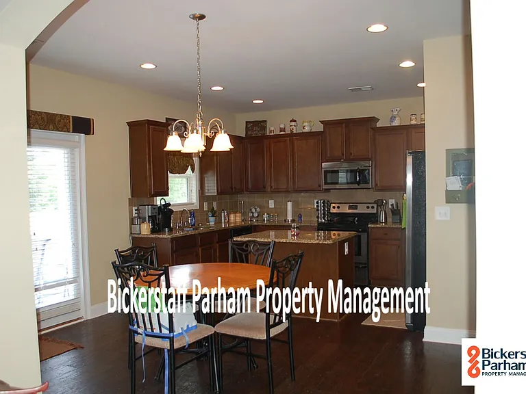 1 Oakwood Dr — Photo 7