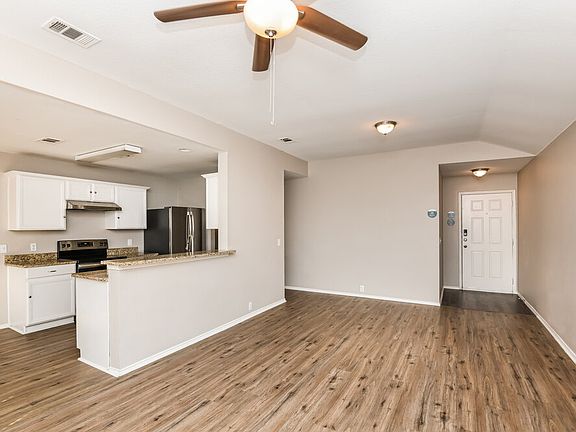 5th image of 2521 Prospect Hill Dr